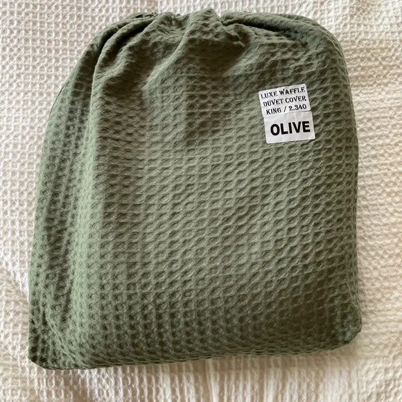 Quince Organic Luxe Honeycomb Duvet Cover - Picture 3 of 3